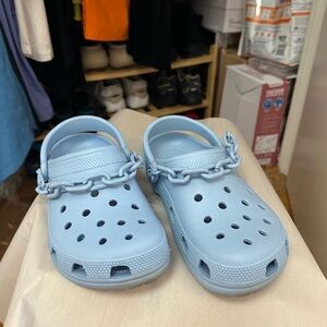 CROCS Classic Chain Clog in Light Blue
